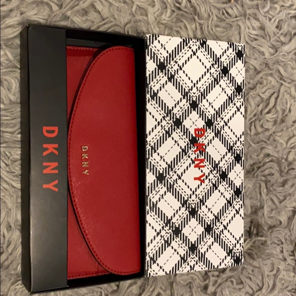 DKNY Wallet